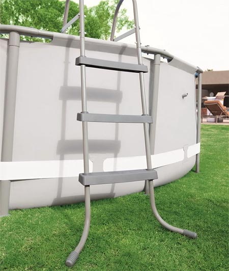 Escalera Para Piscinas 1.07mt Bestway 58335