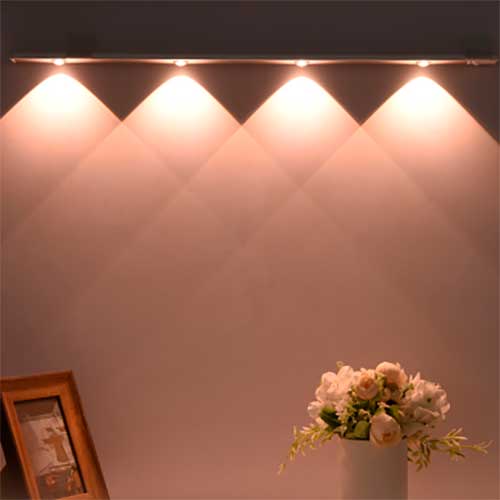 Barra Con Sensor Luminosa Led Recargable 4 Luces