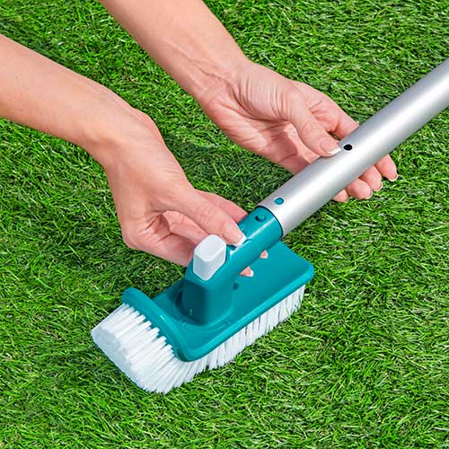 Cepillo Giratorio 180° Para Piscinas Bestway