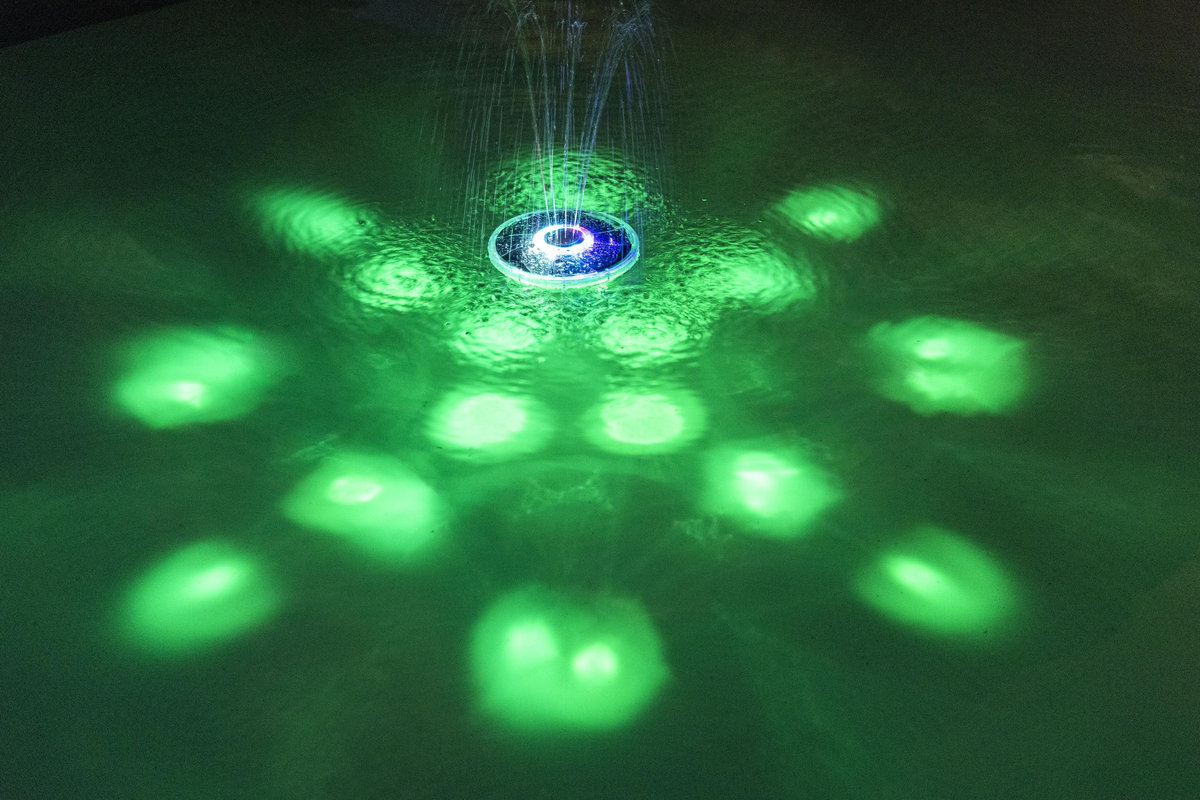 Fuente De Piscina LED Solar 58849 Bestway